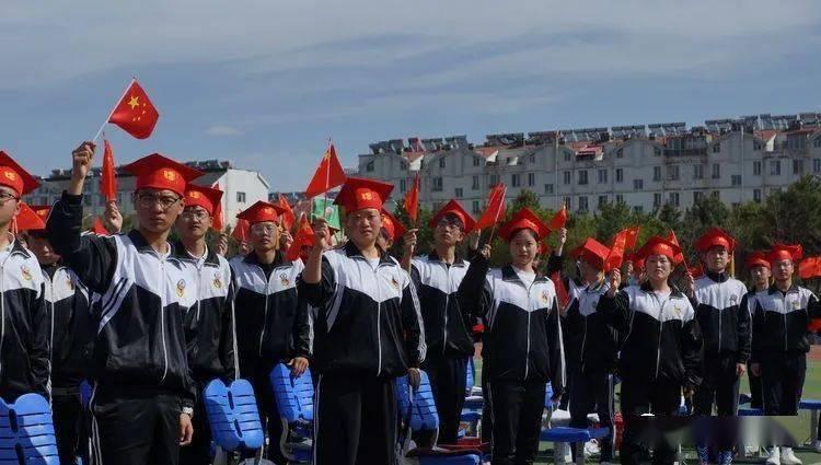 请问:电高压锅里面盆放太高打不开怎么开?游戏画面
